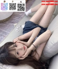 台中推薦“  蘇子檸 160.43.C.20歲）骨感小蠻腰學生妹