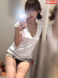 小洛 162cm|46kg|Dcup|21歲   年輕妹 皮膚白嫩 穴穴緊緻水多 主動熱情 櫻桃小嘴溫柔