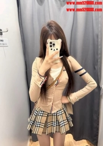 臺中兼職 菲菲 163cm 24歲 D奶 44kg  大學外語系花 24歲 擔任英文家教 清新甜美